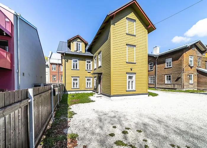 Apartment For Four With Free Parking